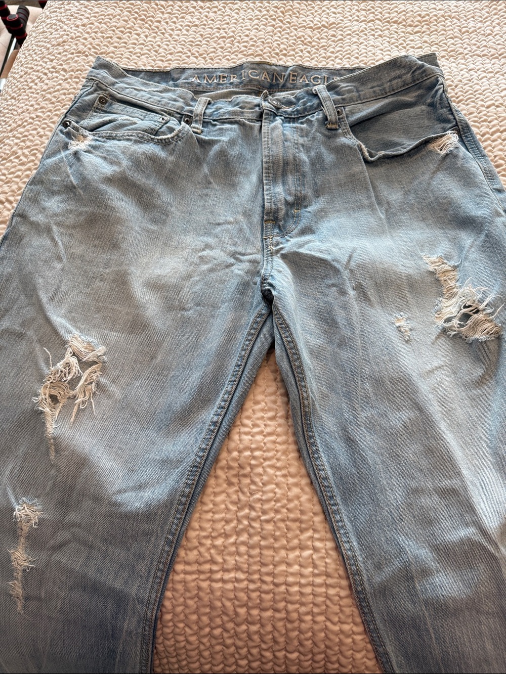 American Eagle Outfitters Light Wash Relaxed Distressed Jeans